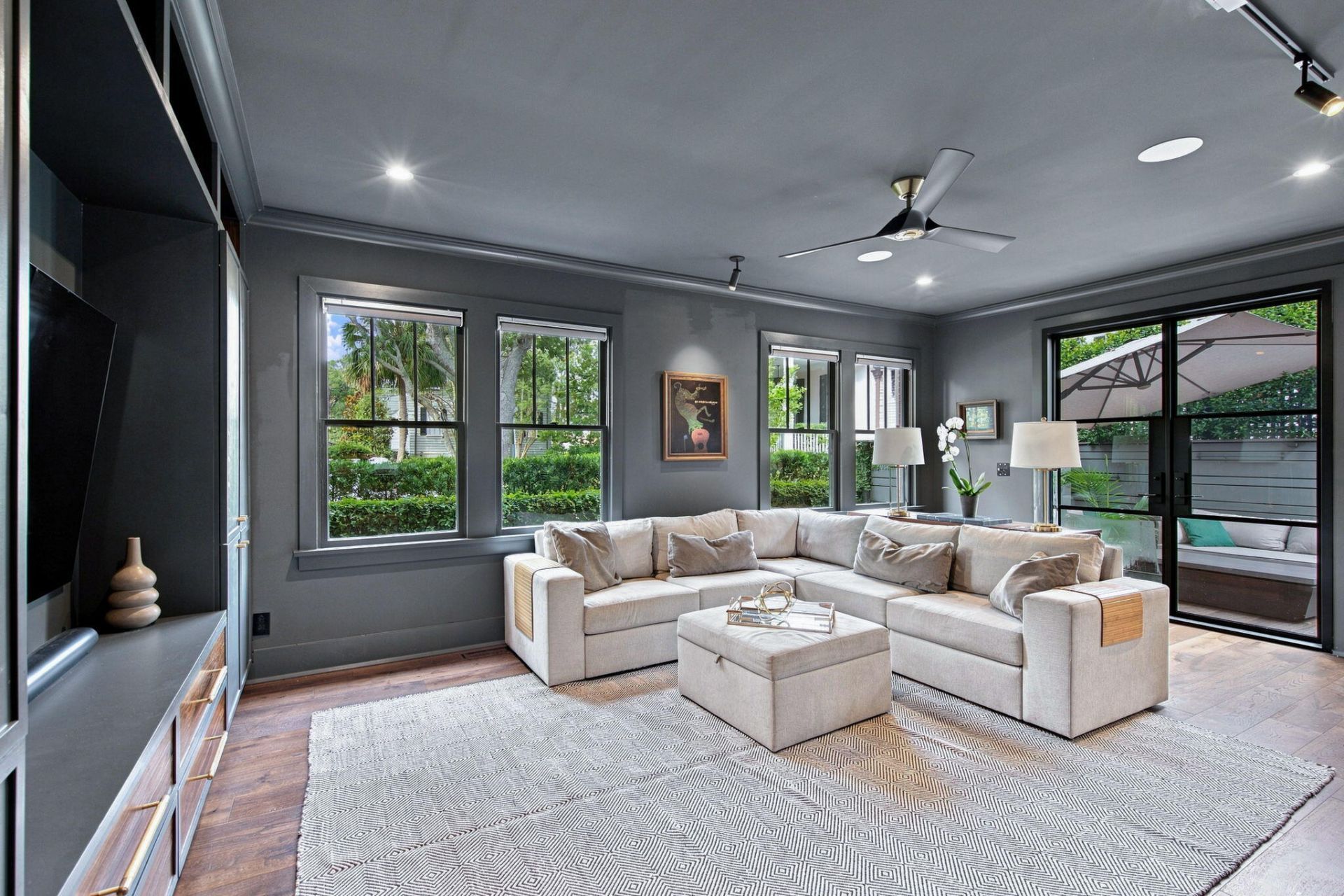 58 Laurens Street Photo 28