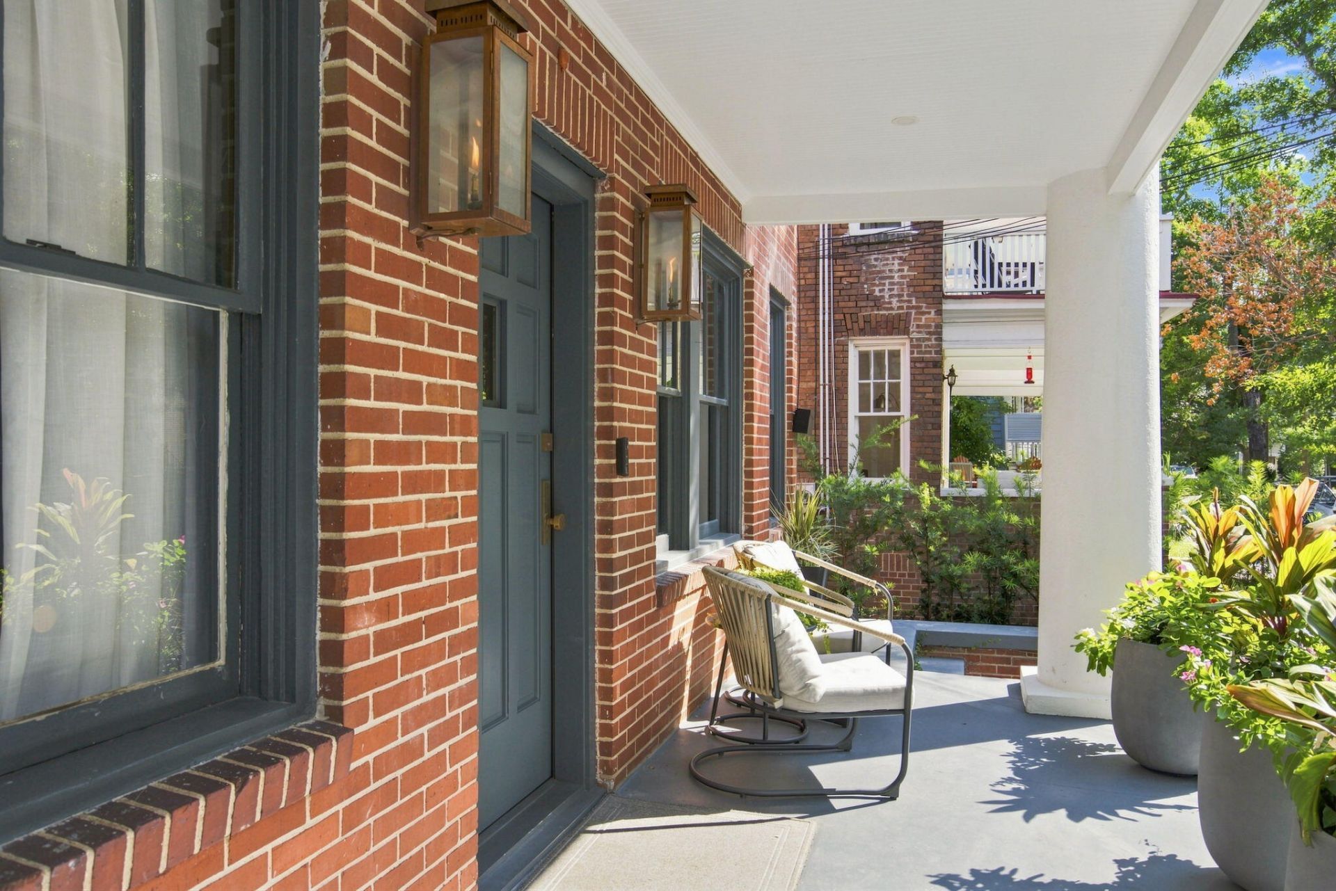 58 Laurens Street Photo 4
