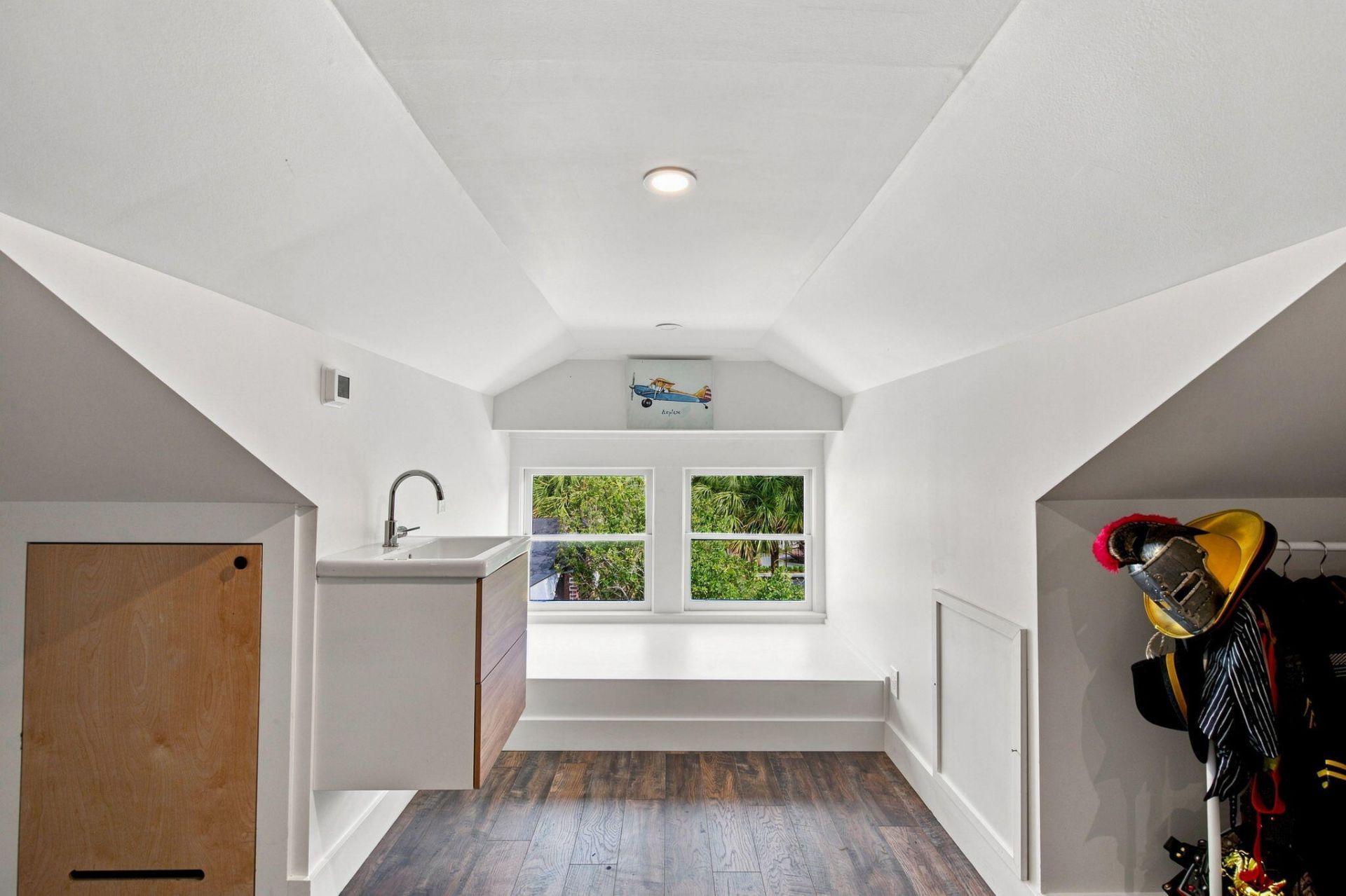 58 Laurens Street Photo 64