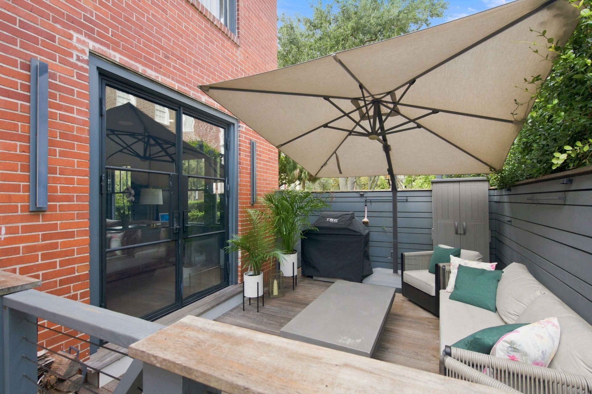 58 Laurens Street Photo 69