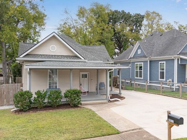 2011 E 13th Street, Chattanooga, TN 37404