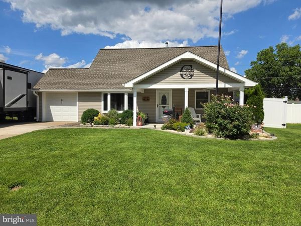 61 BEGONIA LANE , LEVITTOWN, PA 19054