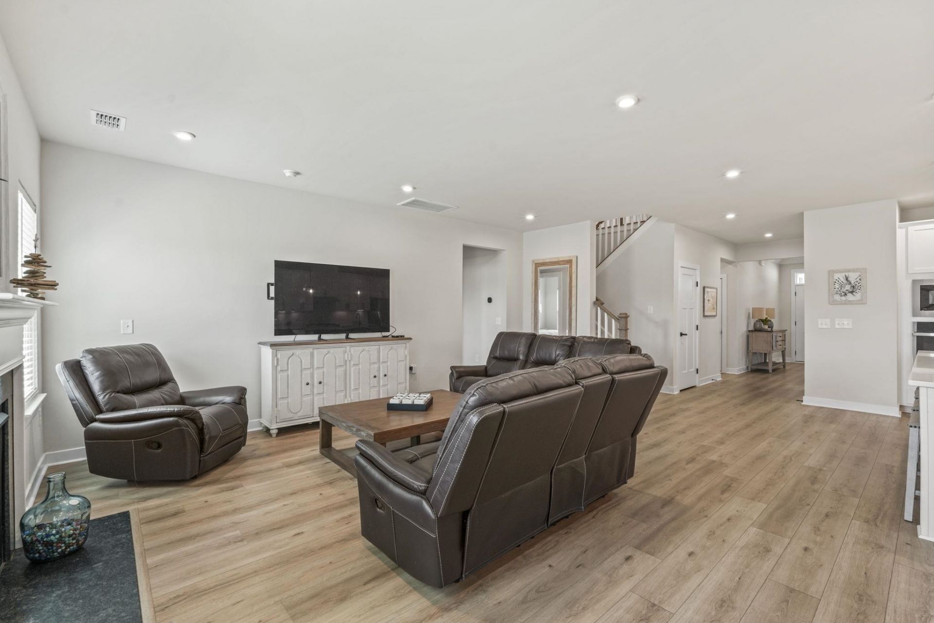 2364 Vera Way  Photo 11