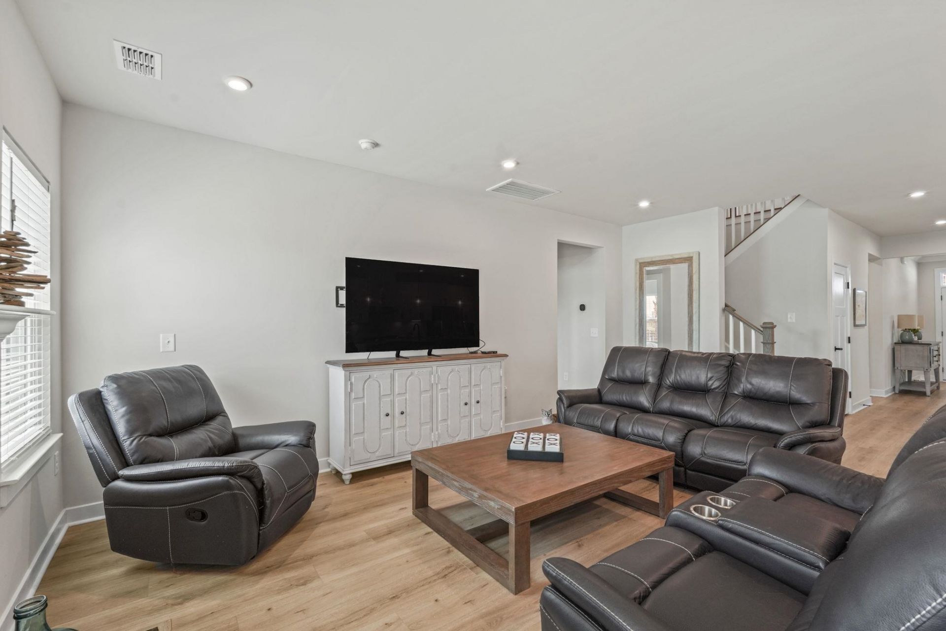 2364 Vera Way  Photo 12