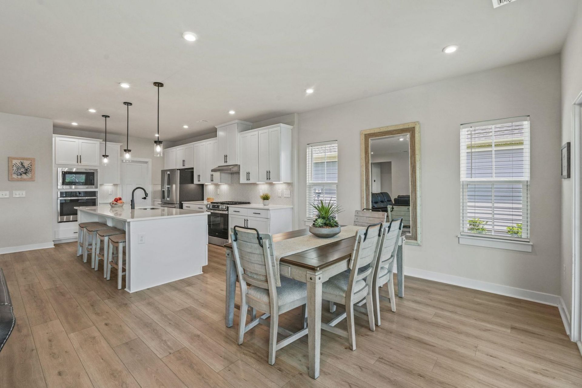 2364 Vera Way  Photo 19
