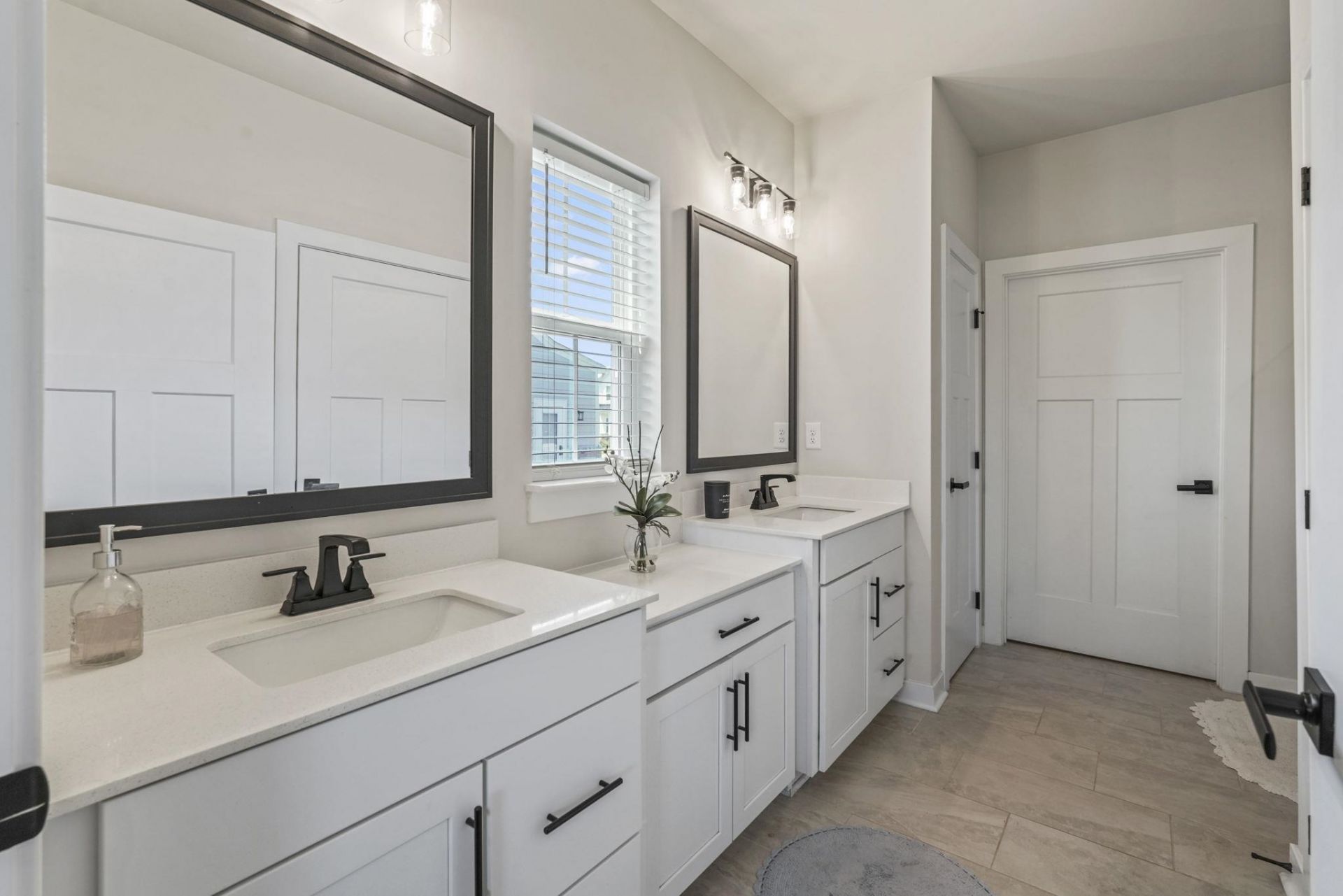 2364 Vera Way  Photo 24