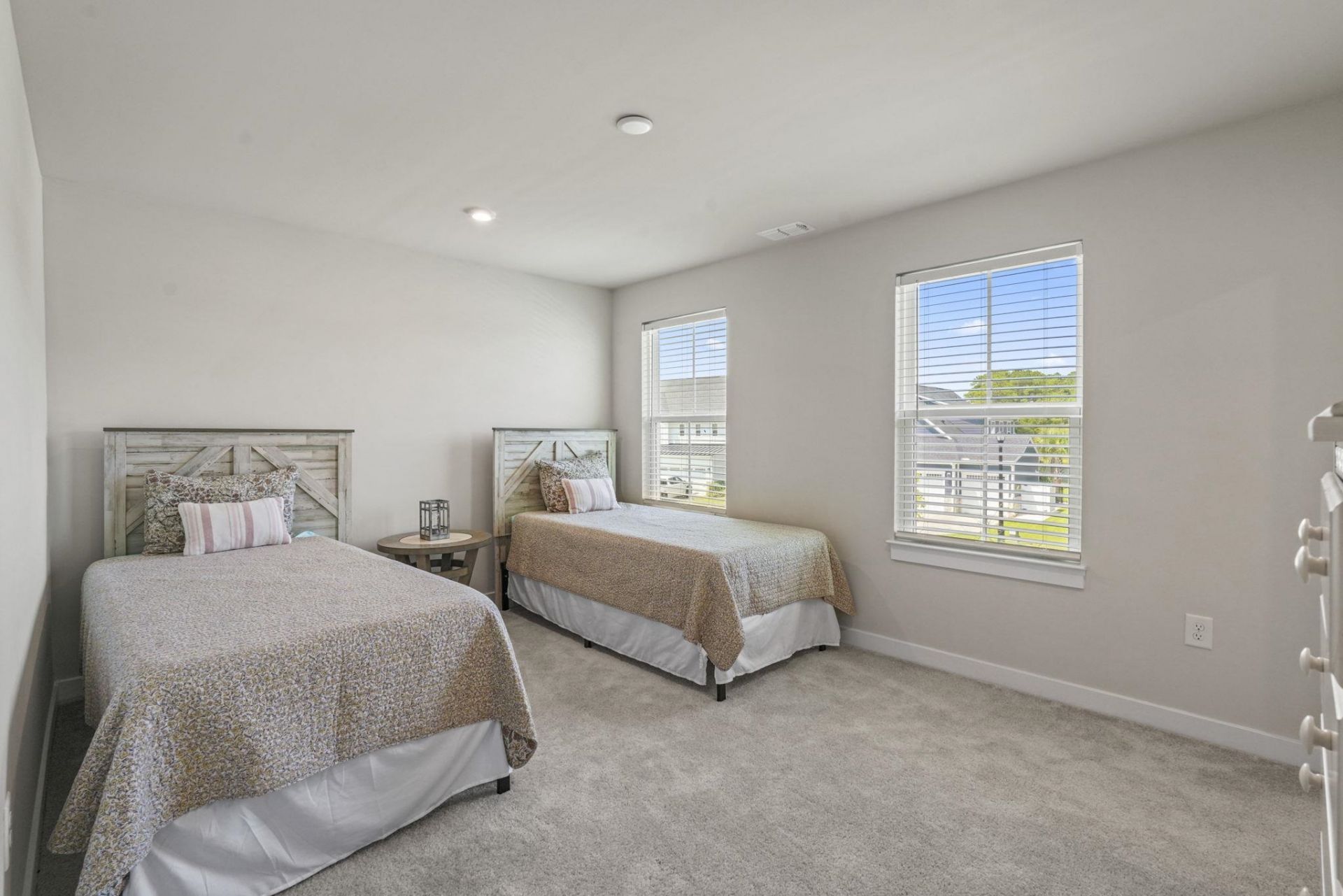 2364 Vera Way  Photo 35