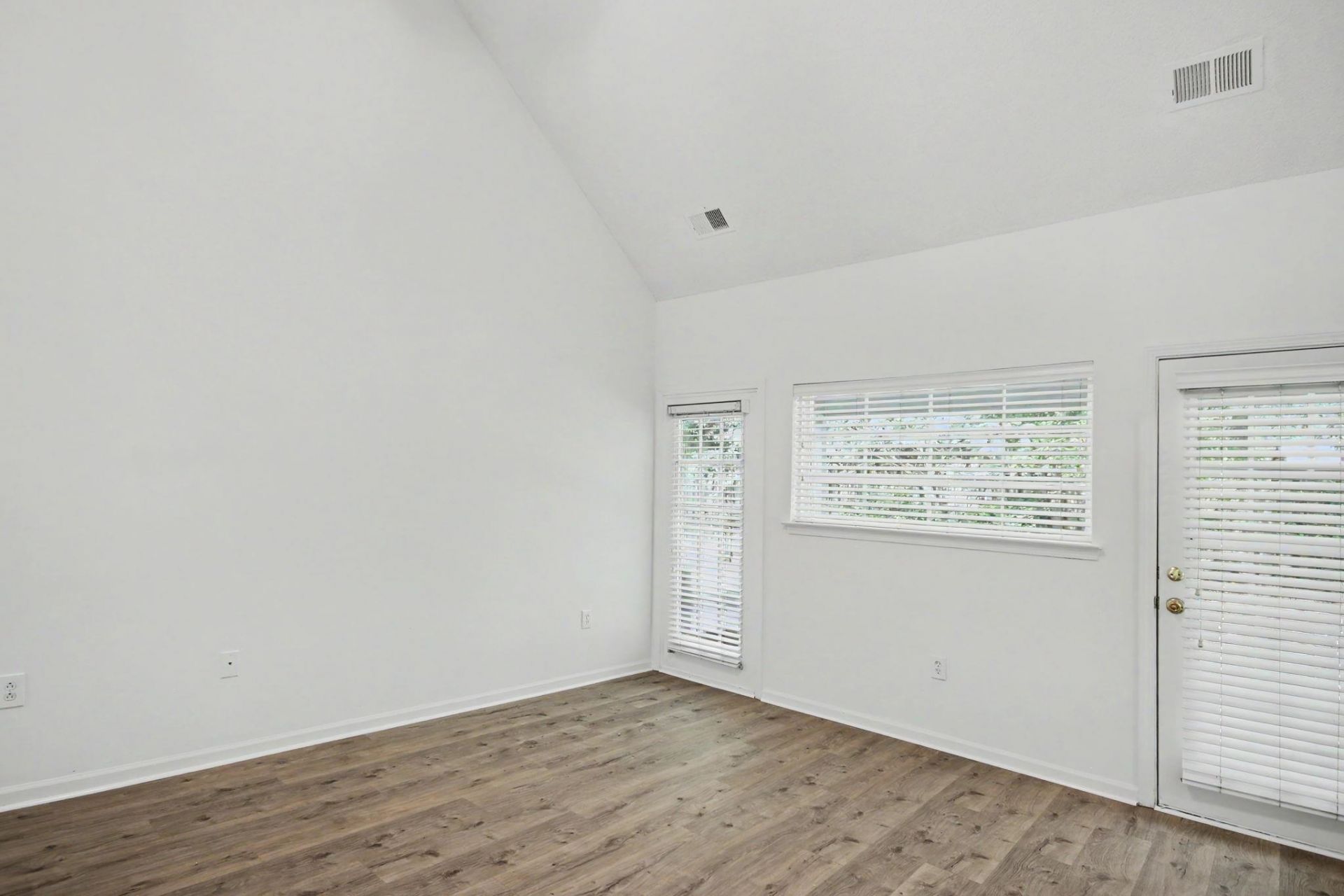 314 Red Rose Blvd.  Photo 18