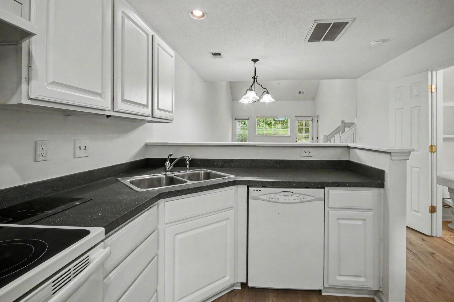 314 Red Rose Blvd.  Photo 8