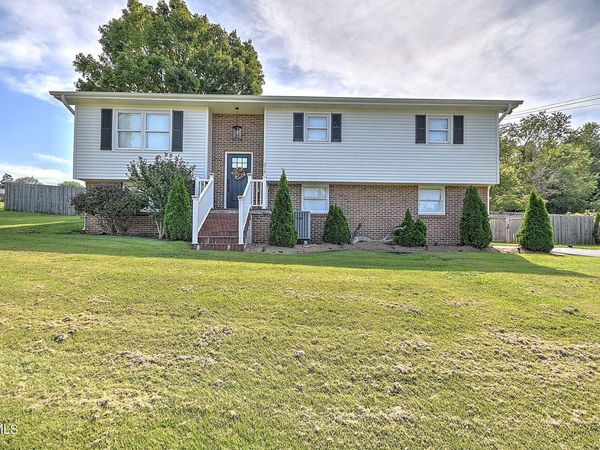 213 Paramount Drive, Bristol, TN 37620