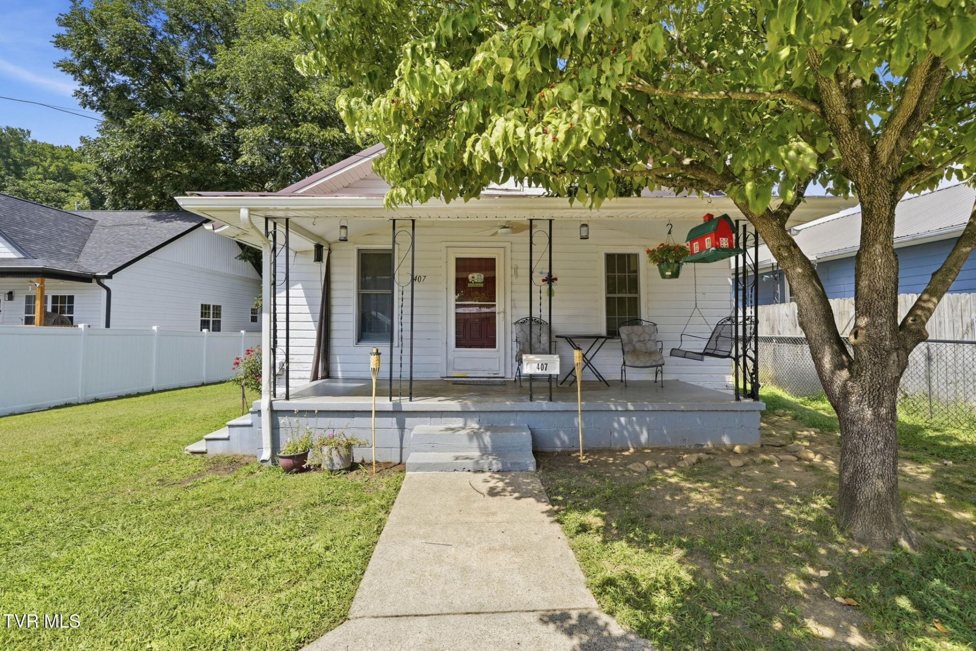 407 Walnut Street, Erwin, TN 37650 Main Photo