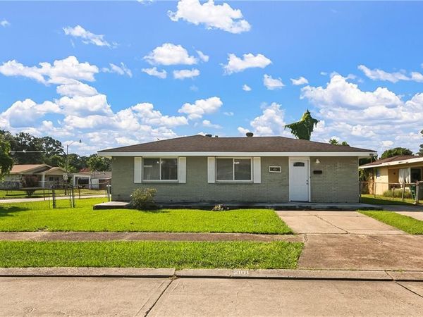 2101 1ST Street , Harvey, LA 70058