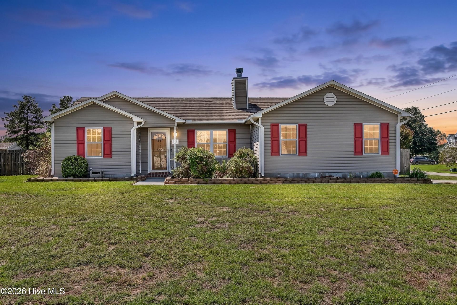 301 Parkton Drive, Richlands, NC 28574 Main Photo