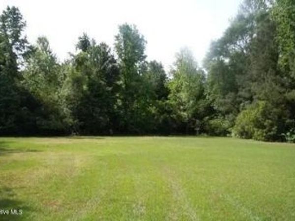 210 Canal Street , Tabor City, NC 28463
