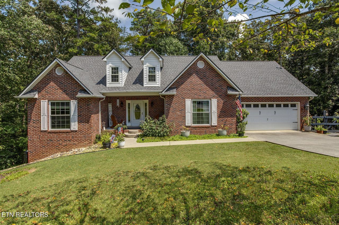 117 Ambassador Lane, Powell, TN 37849 Main Photo