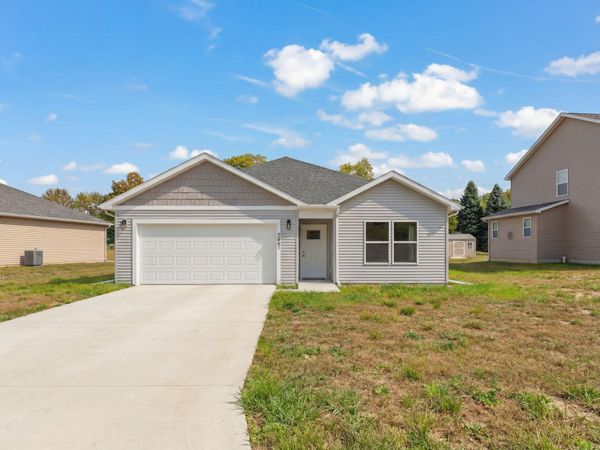 835 N W Avenue, Jackson, MI 49202
