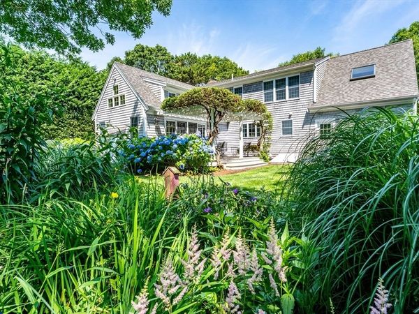 8 Macandrew Dr, Dennis, MA 02638