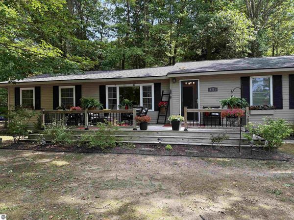 4721 Sanford Lake Drive E, Lake Ann, MI 49650