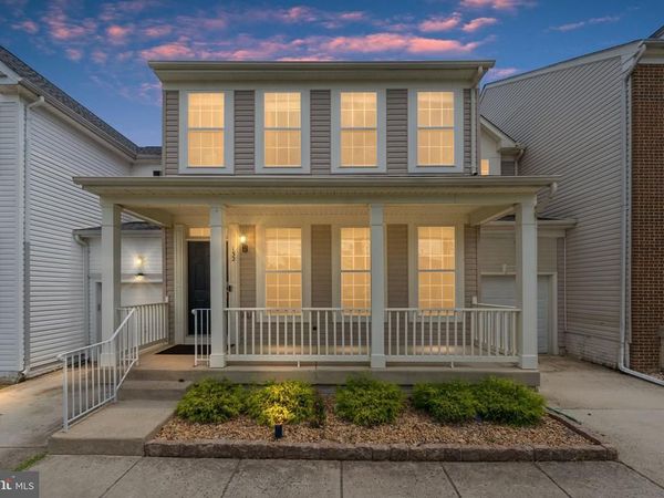 132 EXECUTIVE CIRCLE , STAFFORD, VA 22554