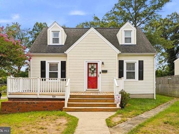 924 NICHOLS DRIVE , LAUREL, MD 20707