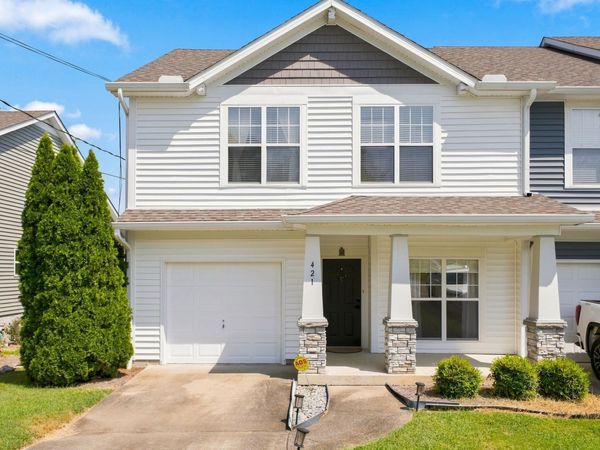421 Normandy Cir , Nashville, TN 37209