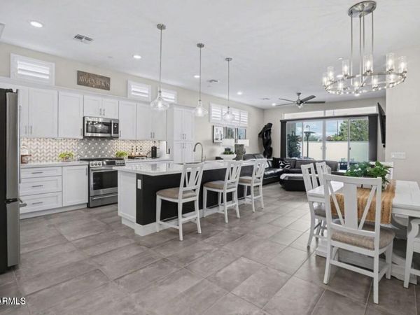 2777 W QUEEN CREEK Road, Unit 4, Chandler, AZ 85248