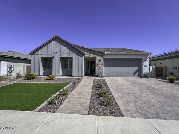 1540 E San Carlos Way, Gilbert, AZ 85298