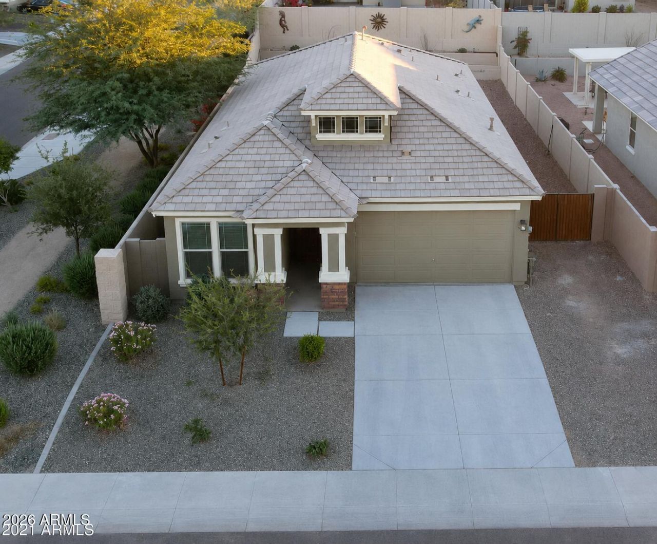 2321 E Beautiful Lane, Phoenix, AZ 85042 Main Photo