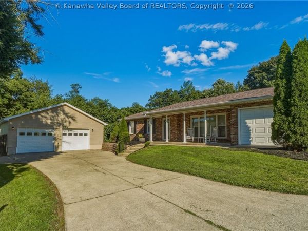 1924 Pinewood Drive, Charleston, WV 25320