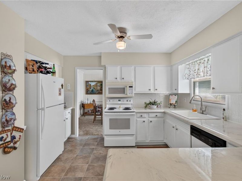 1030 48th Street NW, Canton, OH 44709 Photo 10