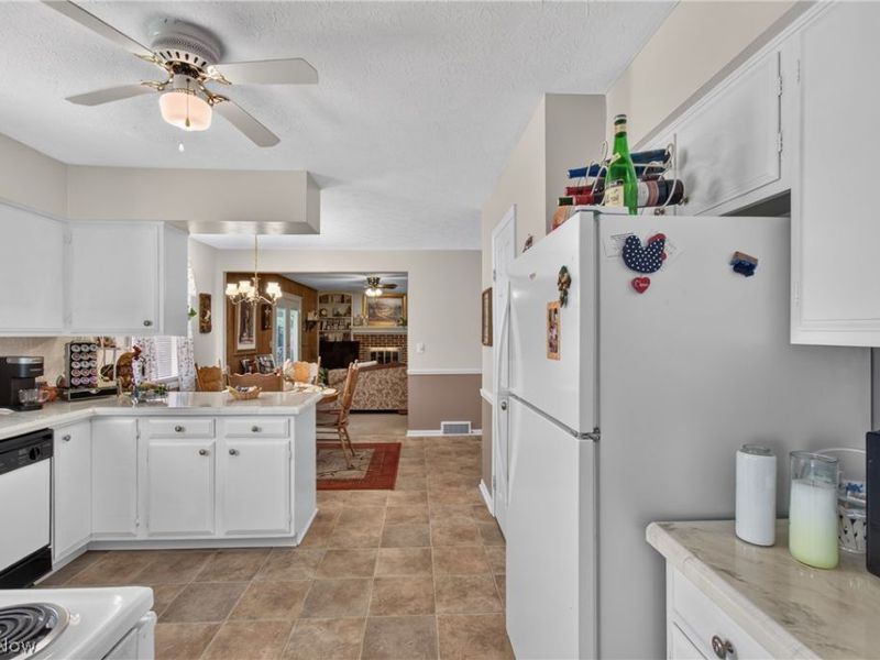 1030 48th Street NW, Canton, OH 44709 Photo 7