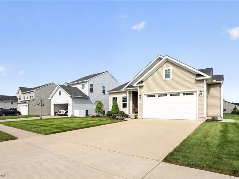 6598 High Perch Drive , North Ridgeville, OH 44039 Photo 4