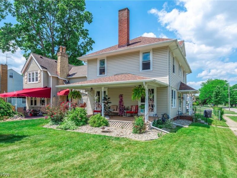 901 Park Avenue, Elyria, OH 44035 Photo 1