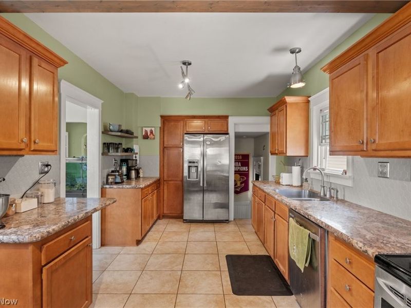 901 Park Avenue, Elyria, OH 44035 Photo 18