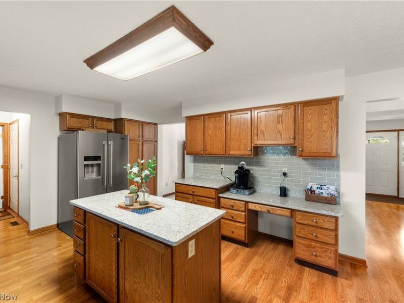 1016 Coopers Run, Amherst, OH 44001 Photo 11