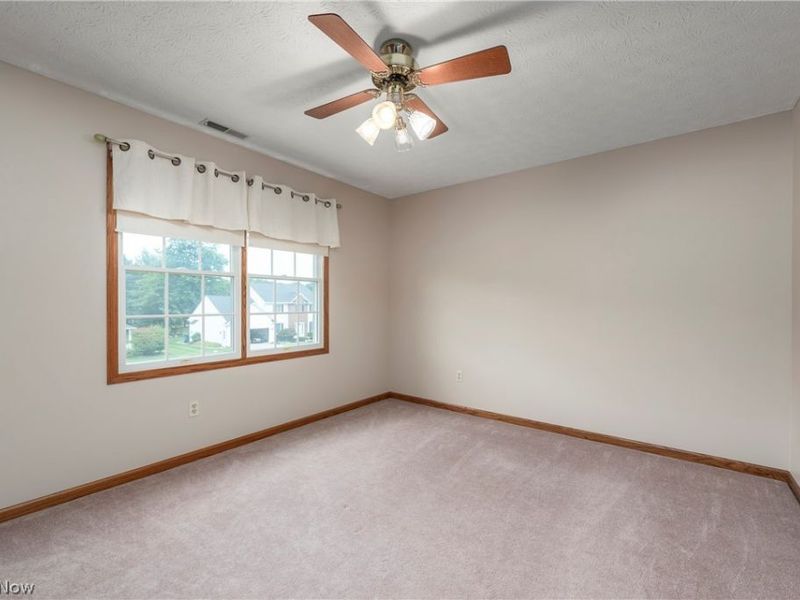 1016 Coopers Run, Amherst, OH 44001 Photo 33