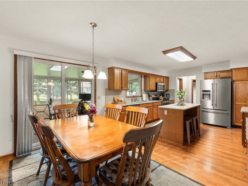 1016 Coopers Run, Amherst, OH 44001 Photo 9