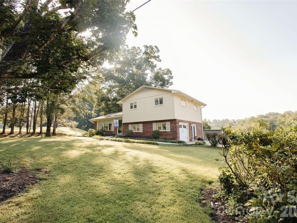 15 Golden Leaf Drive , Marion, NC 28752