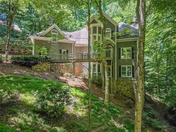 3712 Frederica Road , Berkeley Lake, GA 30096