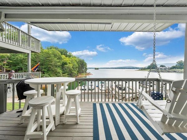65 Woodbridge CIR, Unit 1111, Moneta, VA 24121