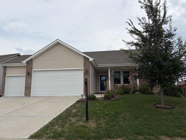 702 Merlot Lane, Cambridge, WI 53523