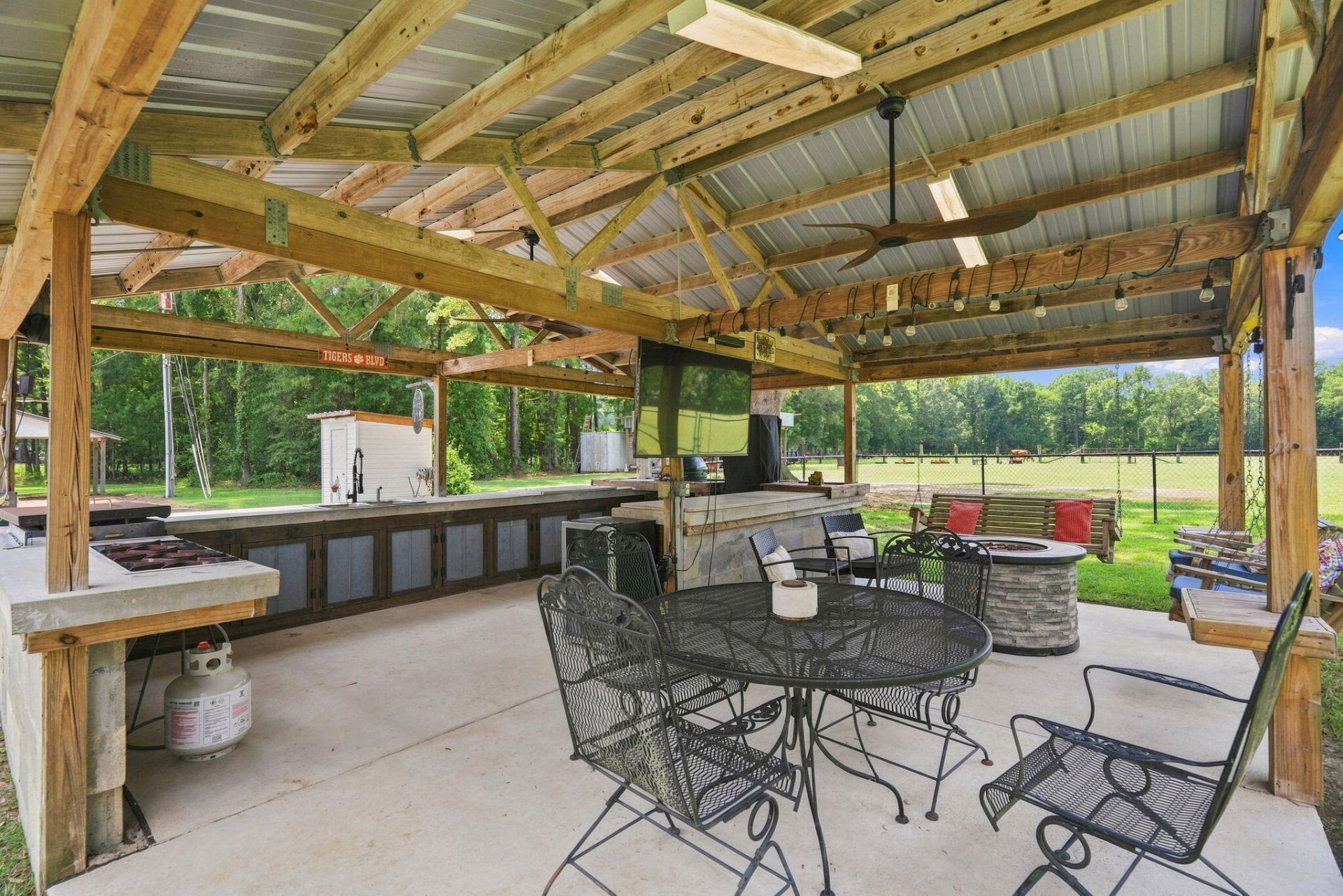 136 Gailynn Lane Photo 33