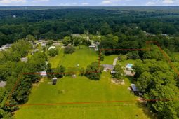 136 Gailynn Lane photo 4