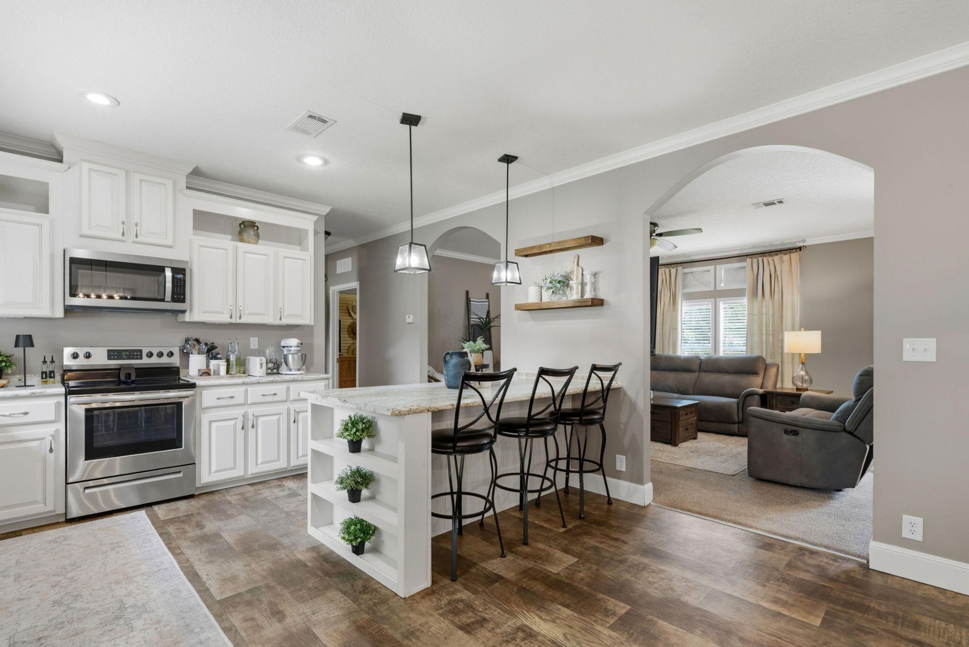 136 Gailynn Lane Photo 8