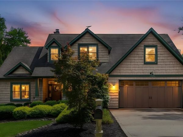 327 Locust Grove Lane , Senecaville, OH 43780