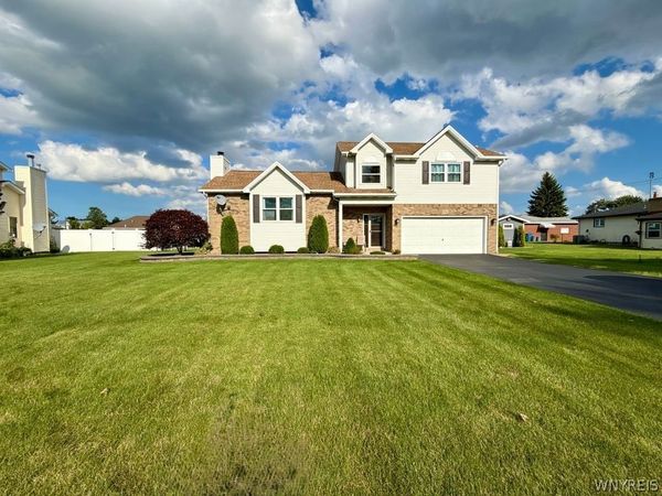 4701 Hermitage Street, Niagara Falls, NY 14305