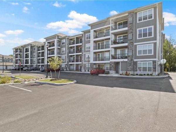 200 Dunnwood Green Lane , Monroe, NY 14534