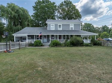 114 W Washington Street, Sackets Harbor, NY 13685