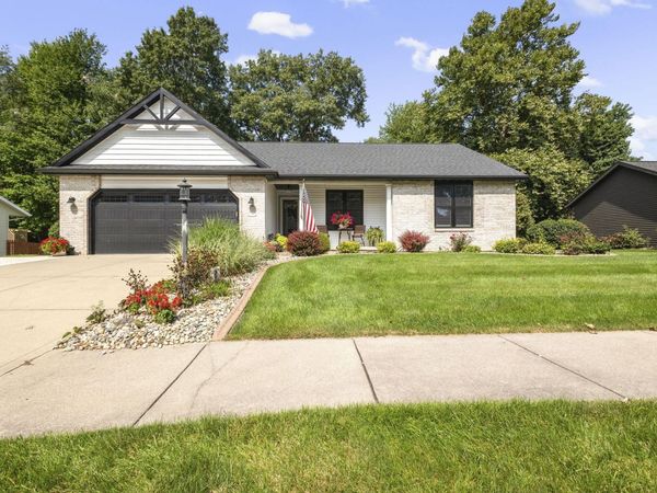 1006 Hidden Meadow Lane, Middlebury, IN 46540