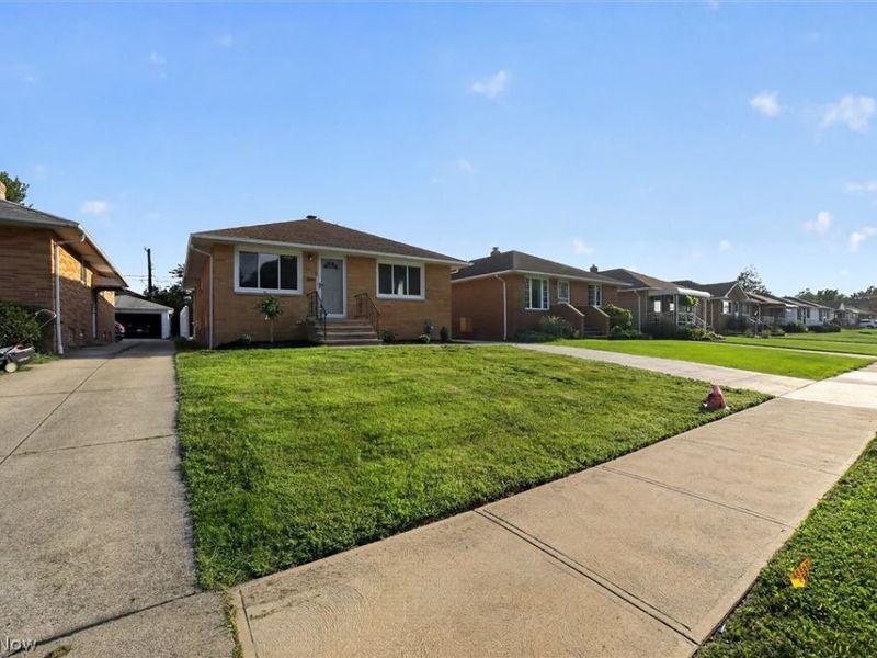 3319 Norris Avenue, Parma, OH 44134 Photo 2